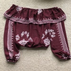 Beautiful maroon long sleeve crop top!!